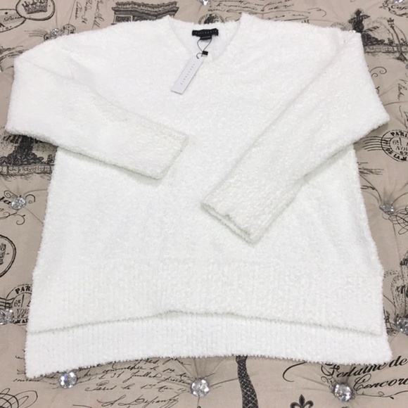 Sanctuary V-Neck Teddy Sweater - Picture 3 of 6